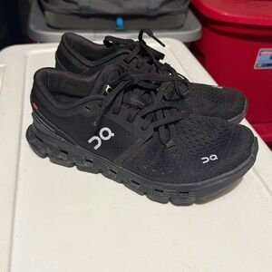 On Women's Cloud X 4 Sneakers black